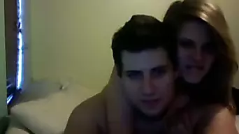 Watch sexy chick blowjob