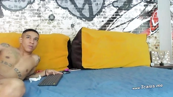 Hot Man Sucks Shemale's Dick On Bed